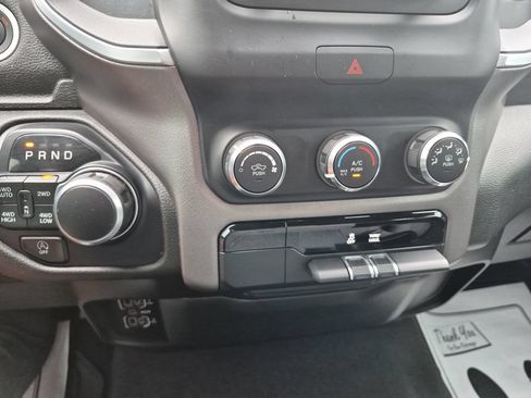 Used 2019 RAM 1500 Big Horn AWD/4WD image 18