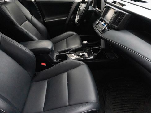 Used 2018 Toyota RAV4 Limited image 13