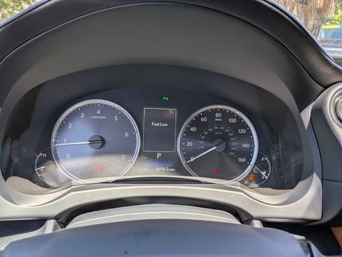 Used 2023 Lexus RC 350 RWD image 26