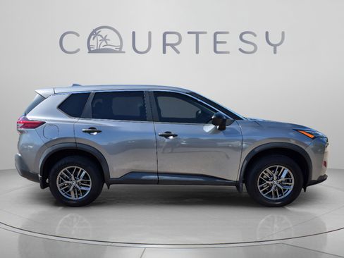 Used 2021 Nissan Rogue S FWD image 8