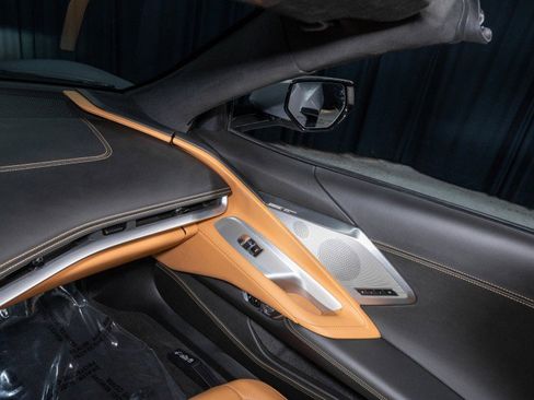 Used 2025 Chevrolet Corvette Stingray Premium Conv w/ Z51 Performance Package RWD image 34
