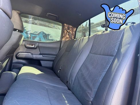Used 2016 Toyota Tacoma 2WD Double Cab image 16