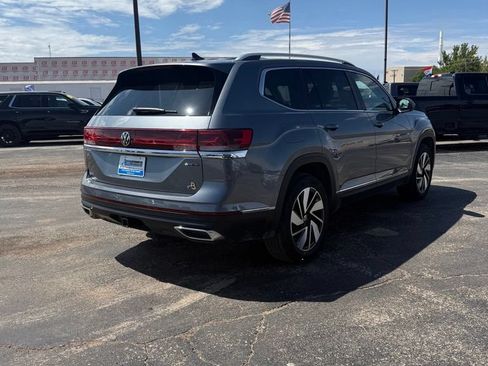 Used 2024 Volkswagen Atlas SEL AWD/4WD image 4