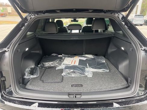 New 2026 Volkswagen Atlas Cross Sport SEL Premium R-Line AWD/4WD image 27