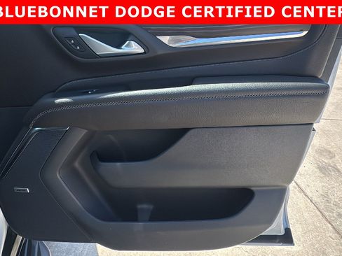 Used 2022 GMC Yukon Denali AWD/4WD image 30
