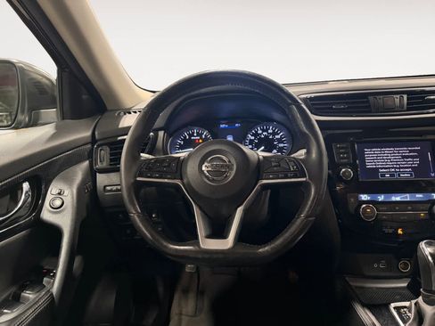 Used 2018 Nissan Rogue SL image 13