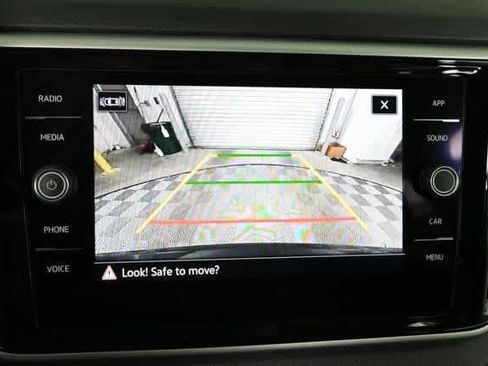 Certified 2022 Volkswagen Atlas SE w/ Panoramic Sunroof Package image 5