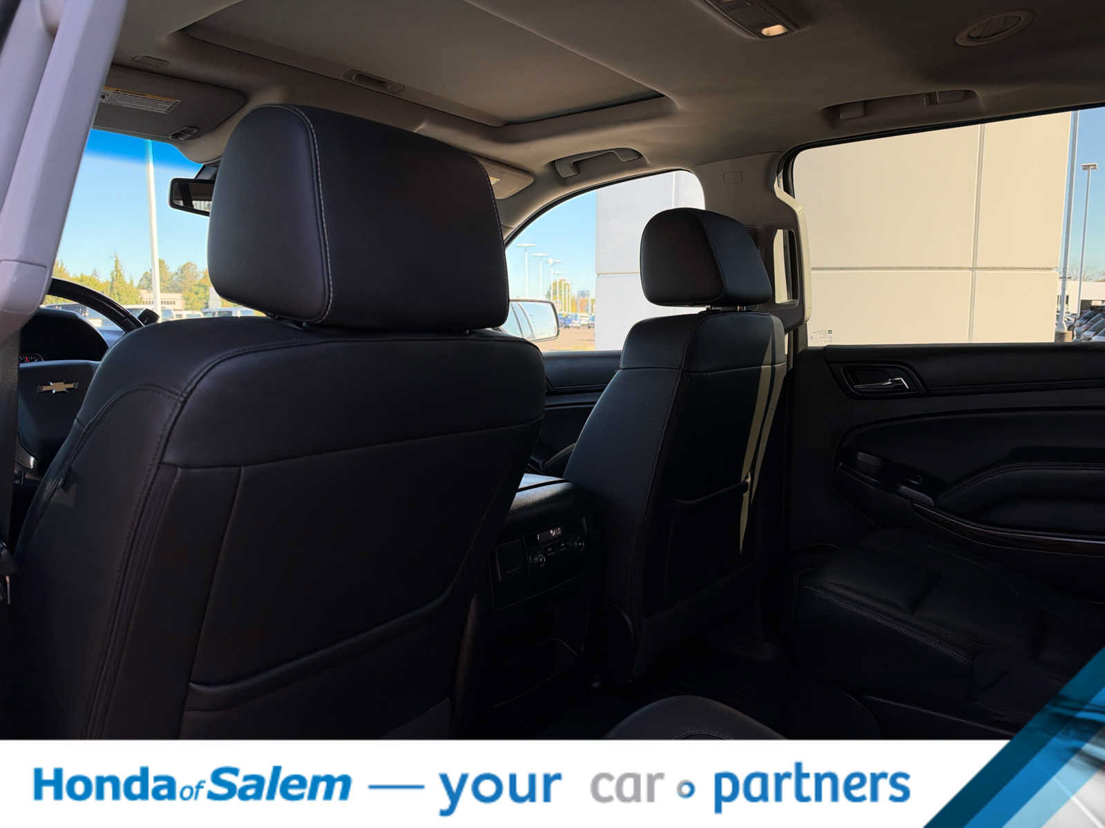 Used 2018 Chevrolet Suburban LT AWD/4WD image 11