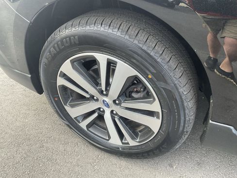 Used 2019 Subaru Outback 2.5i Limited AWD/4WD image 9
