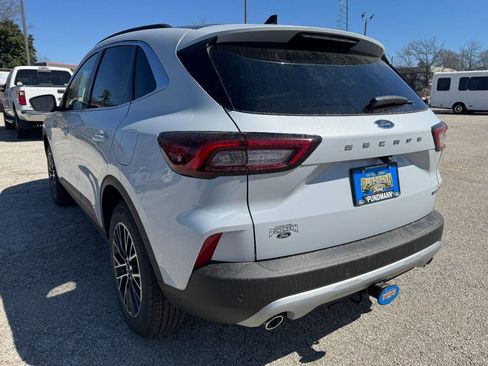 New 2025 Ford Escape SE w/ Class II Trailer Tow Package image 5