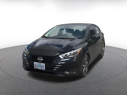 Used 2025 Nissan Versa SV FWD image 4