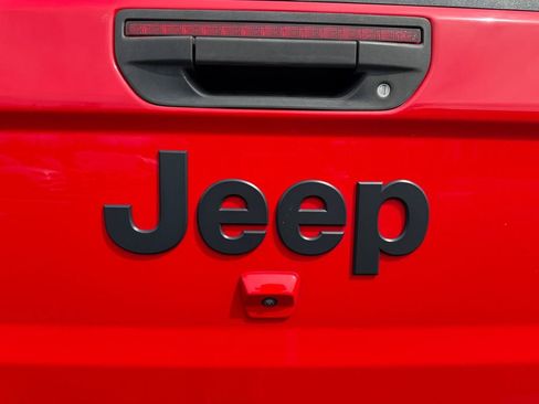 Used 2021 Jeep Gladiator Sport AWD/4WD image 17