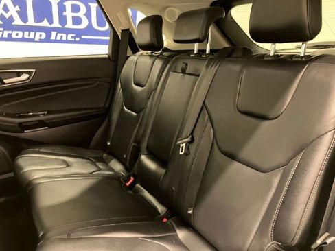 Used 2019 Ford Edge Titanium FWD image 31