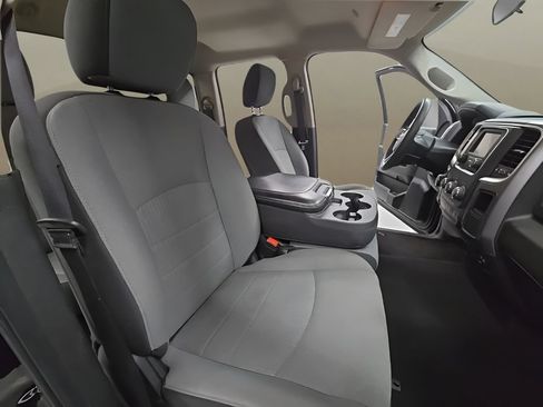 Used 2024 RAM 1500 Classic SLT AWD/4WD image 27
