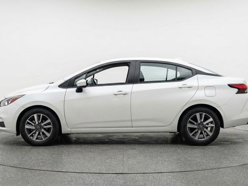Used 2025 Nissan Versa SV FWD image 5