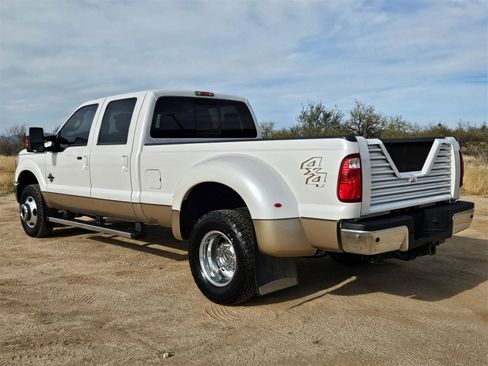 Used 2012 Ford F350 Lariat w/ Chrome Pkg image 8