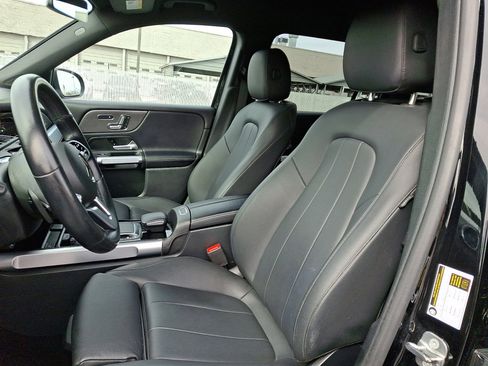 Used 2023 Mercedes-Benz GLB 250 4MATIC image 23