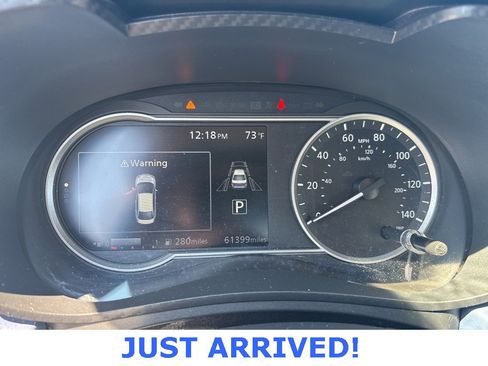 Used 2023 Nissan Versa SV image 10