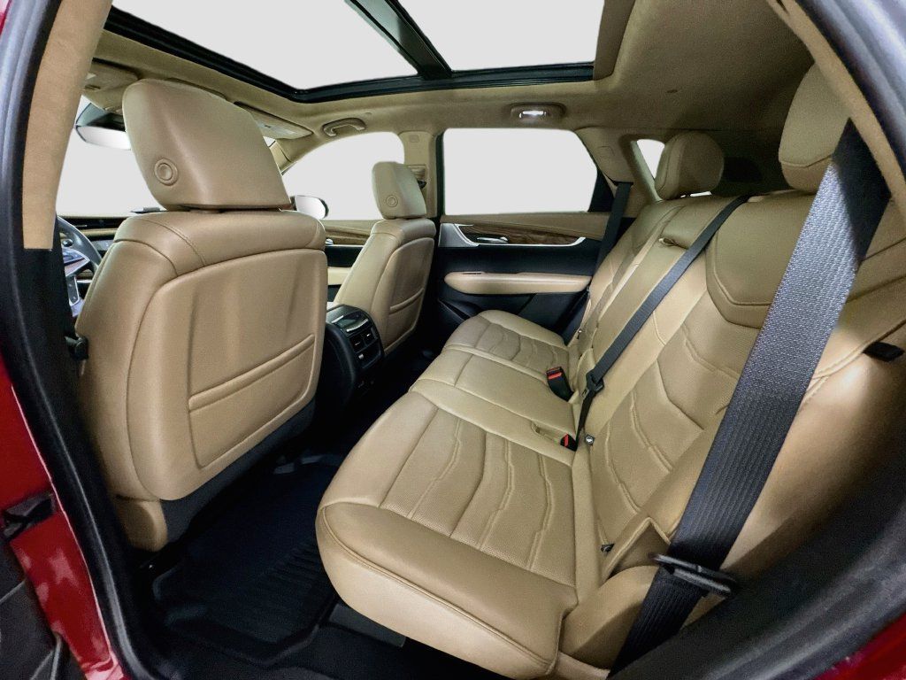 Used 2021 Cadillac XT5 Premium Luxury w/ Platinum Package AWD/4WD image 25