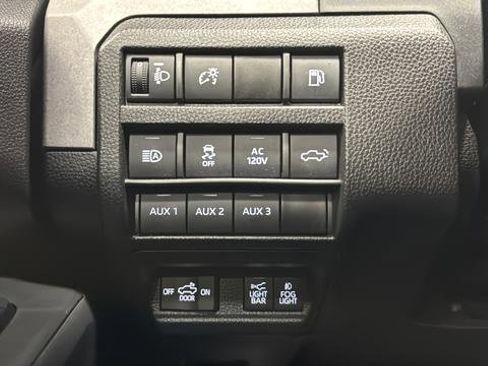 Used 2024 Toyota Tacoma Trailhunter image 30