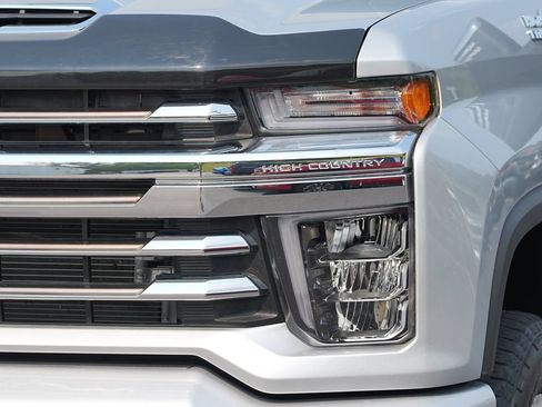 Certified 2022 Chevrolet Silverado 3500 High Country w/ Safety Package II AWD/4WD image 9