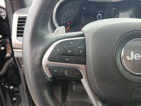 Used 2018 Jeep Grand Cherokee Trailhawk w/ Trailhawk Luxury Group AWD/4WD image 19