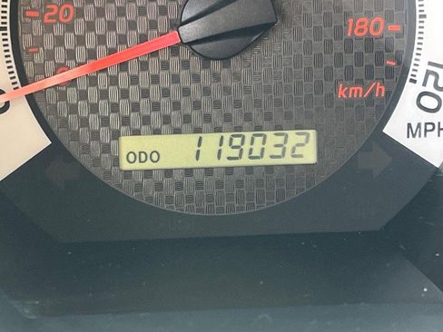 Used 2011 Toyota Tacoma PreRunner w/ SR5 Pkg #2 RWD image 15