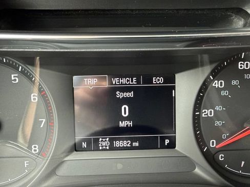 Used 2023 Chevrolet TrailBlazer LT w/ Convenience Package AWD/4WD image 18
