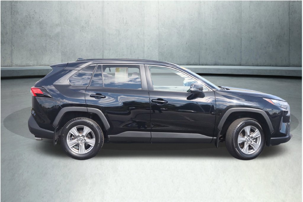 Used 2023 Toyota RAV4 XLE AWD/4WD image 32