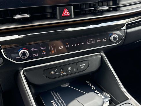New 2026 Kia Carnival SX Prestige FWD image 27