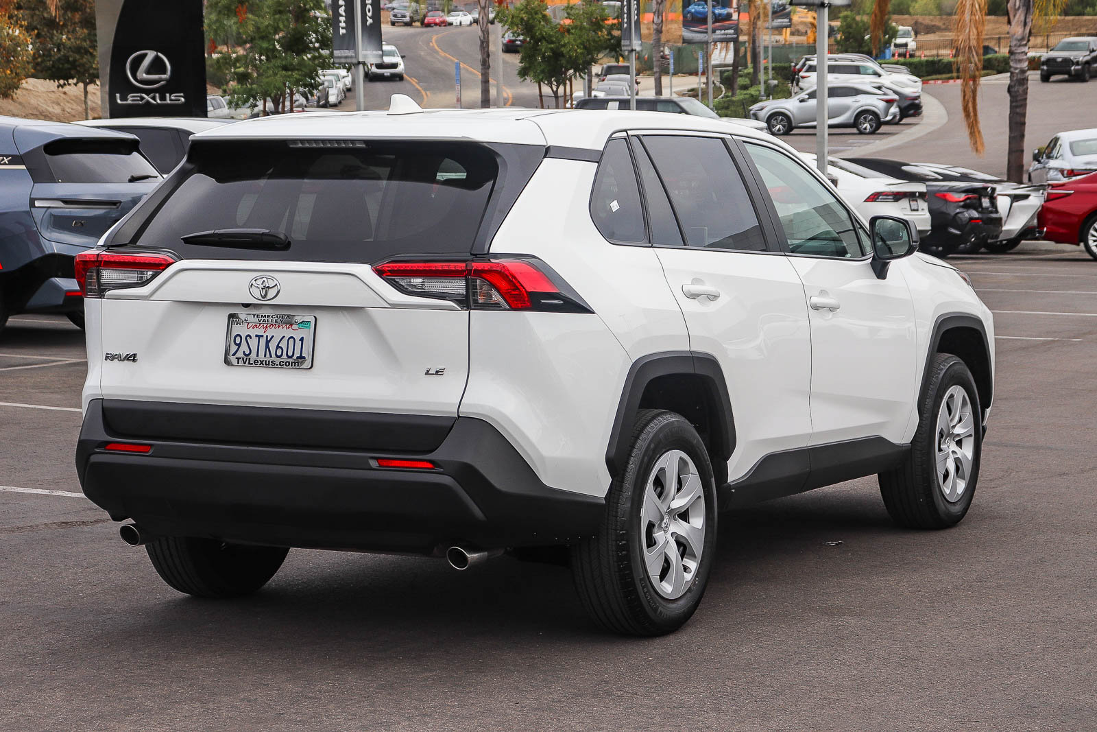 Used 2025 Toyota RAV4 LE FWD image 7