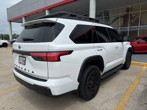 Used 2023 Toyota Sequoia TRD Pro AWD/4WD image 8