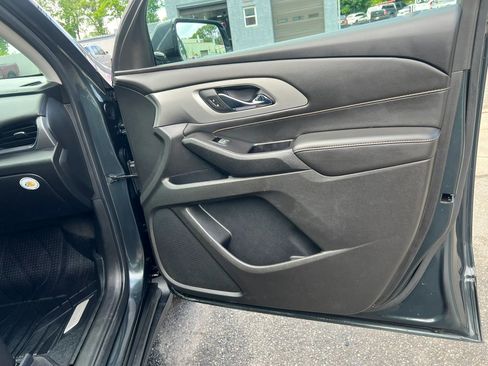 Used 2020 Chevrolet Traverse LT w/ LPO, Floor Liner Package AWD/4WD image 31