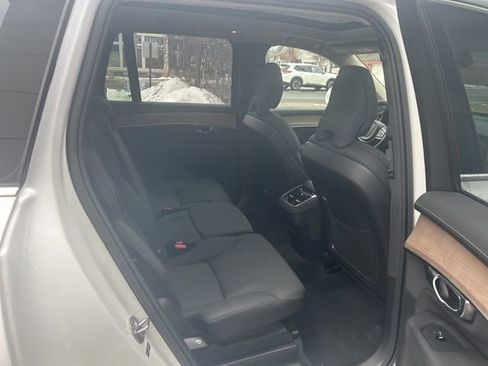 Used 2025 Volvo XC90 B6 Plus image 14