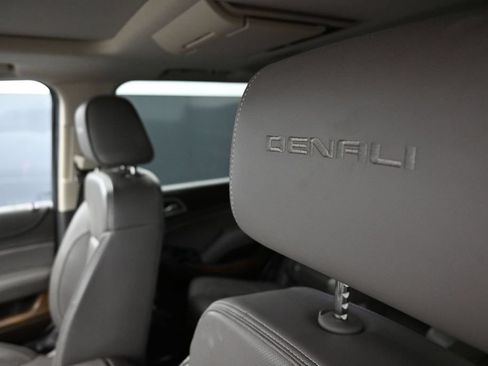 Used 2020 GMC Yukon Denali w/ Open Road Package AWD/4WD image 26