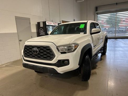 Used 2021 Toyota Tacoma TRD Off-Road AWD/4WD image 9