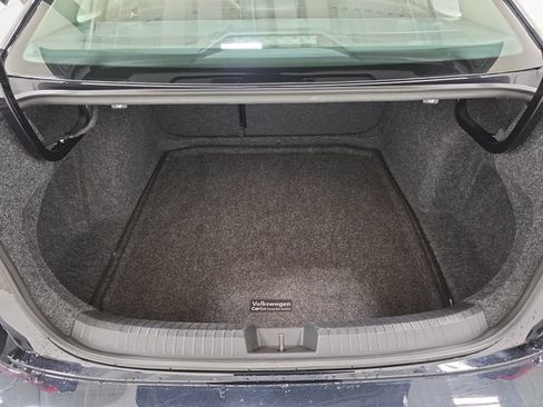 Used 2023 Volkswagen Jetta SE FWD image 34