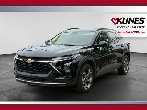 Used 2025 Chevrolet Trax LT w/ LT Convenience Package FWD image 5