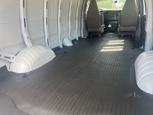 New 2025 Chevrolet Express 3500 Extended w/ Driver Convenience Package image 6