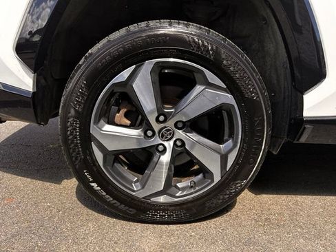 Used 2021 Toyota RAV4 SE w/ Weather & Moonroof Package AWD/4WD image 35