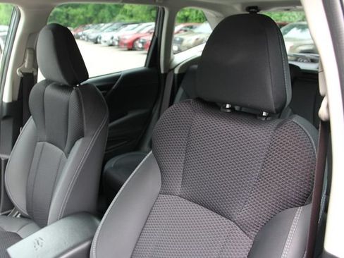 Used 2023 Subaru Forester Premium AWD/4WD image 19
