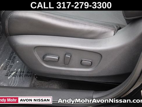 Used 2017 Nissan Rogue SL w/ SL Premium Package FWD image 17