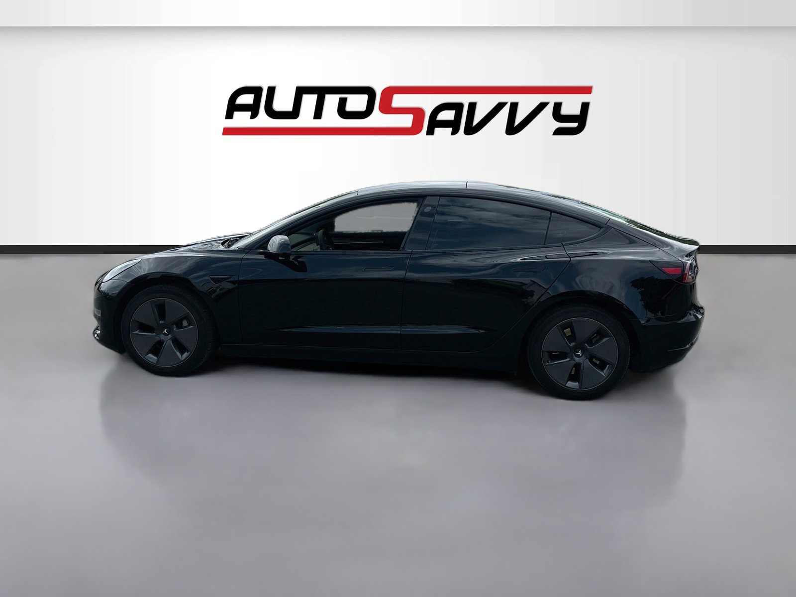 Used 2021 Tesla Model 3 Standard Range Plus RWD image 4