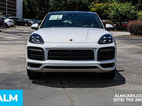 Used 2023 Porsche Cayenne Platinum Edition image 11