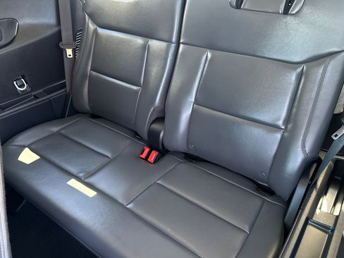 Used 2025 Ford Explorer Active w/ Active Comfort Package image 15