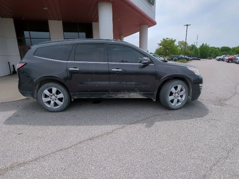 Used 2017 Chevrolet Traverse LT w/ Style and Technology Package AWD/4WD image 14