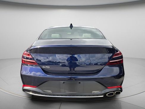 Used 2023 Genesis G70 2.0T RWD image 5