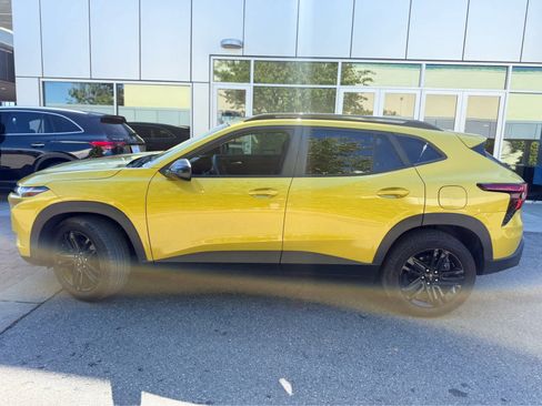 Used 2024 Chevrolet Trax ACTIV w/ Sunroof Package FWD image 7