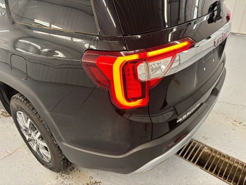 Used 2022 GMC Acadia SLT w/ Preferred Package FWD image 21