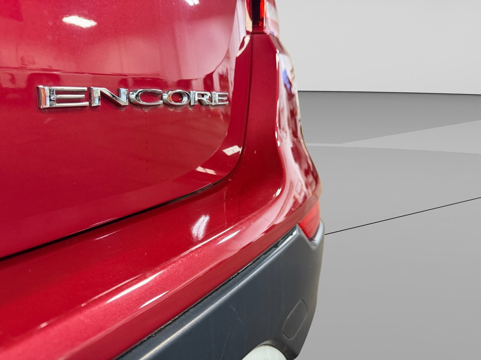 Used 2018 Buick Encore Preferred FWD image 41